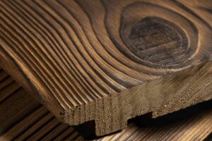 Takbrädor i trä. Bränd / borstad Thermo-furu